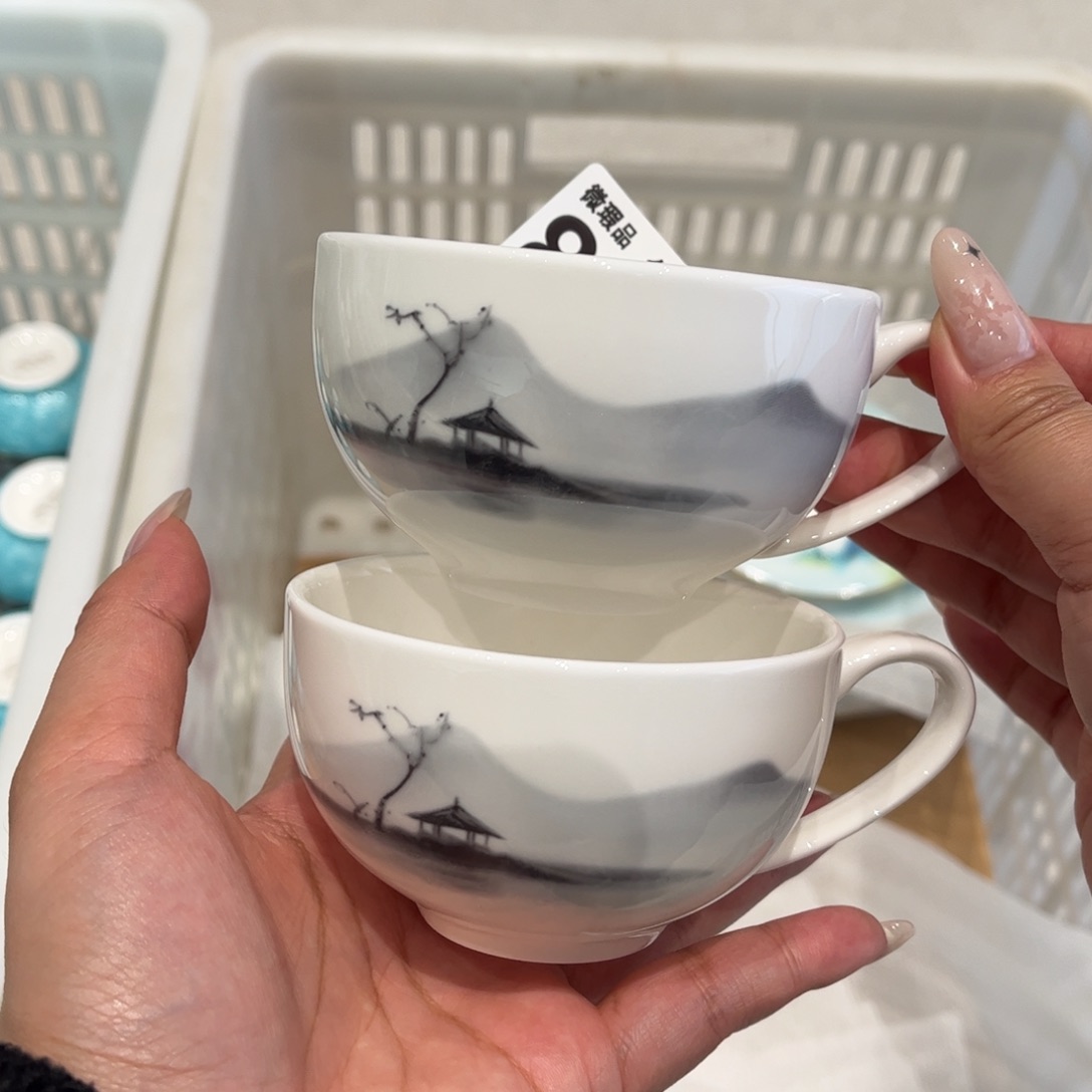 瓷片811两，全场微瑕介意慎拍