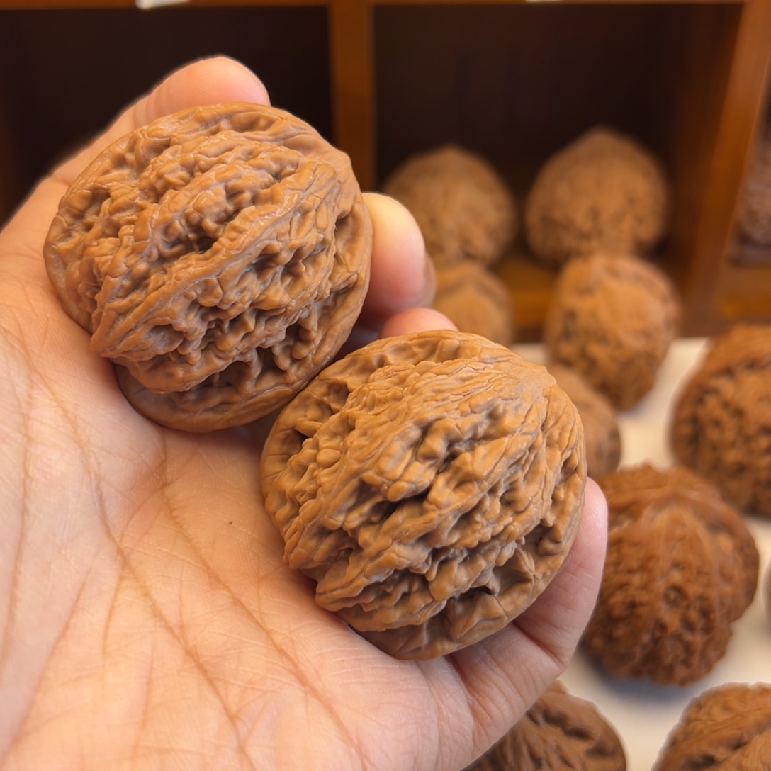 文玩核桃吊坠42尺麦穗虎头