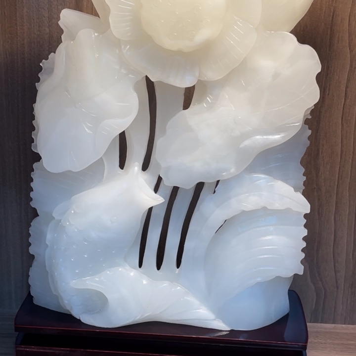 莹***莹玉荷花鱼雕刻摆件瑕疵特价