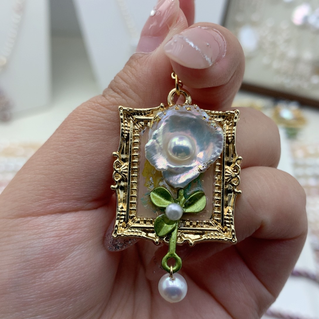 :***๑颈饰合金淡水珍珠