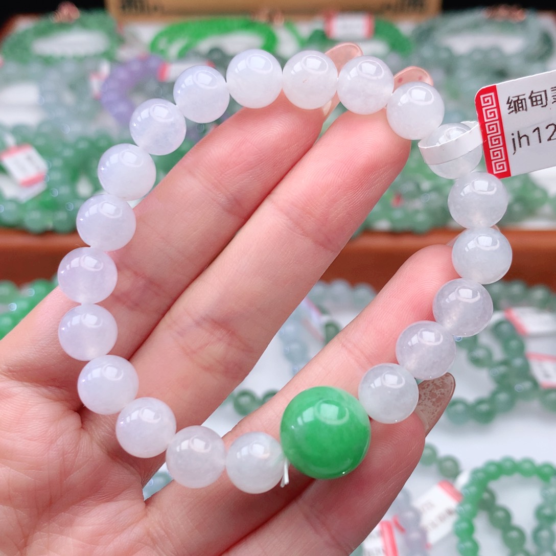 翡翠手链未镶嵌翡翠