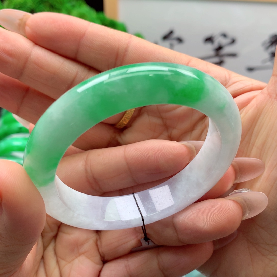 未镶嵌手镯翡翠缅甸