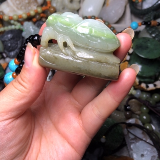 玉***玉和田玉未镶嵌把件总价150