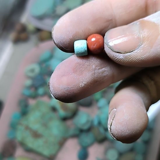 南红玛瑙直切未镶嵌棋*