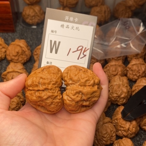 吊坠桃核狮****力我是第一百45