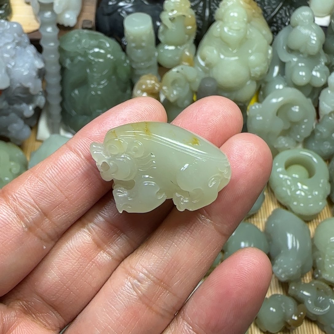 未镶嵌和田玉挂件