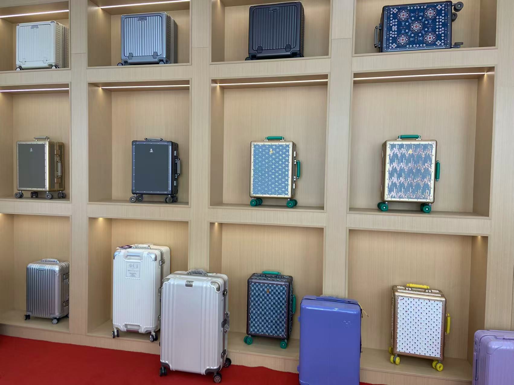 【爆①】行李箱旅行行李箱男士时尚休闲女士旅行箱拉杆箱轻奢百搭