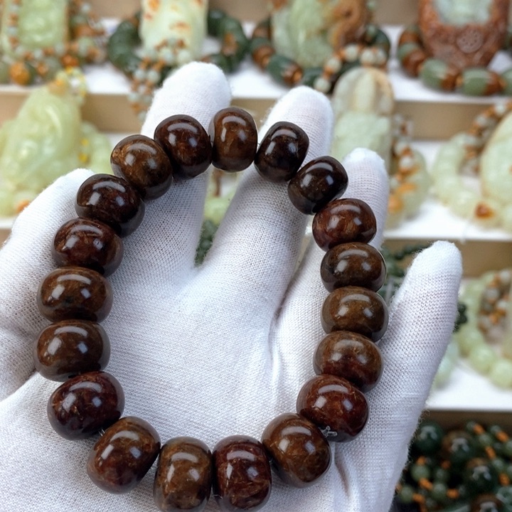 【闪购商品】透闪石质玉手串未镶嵌