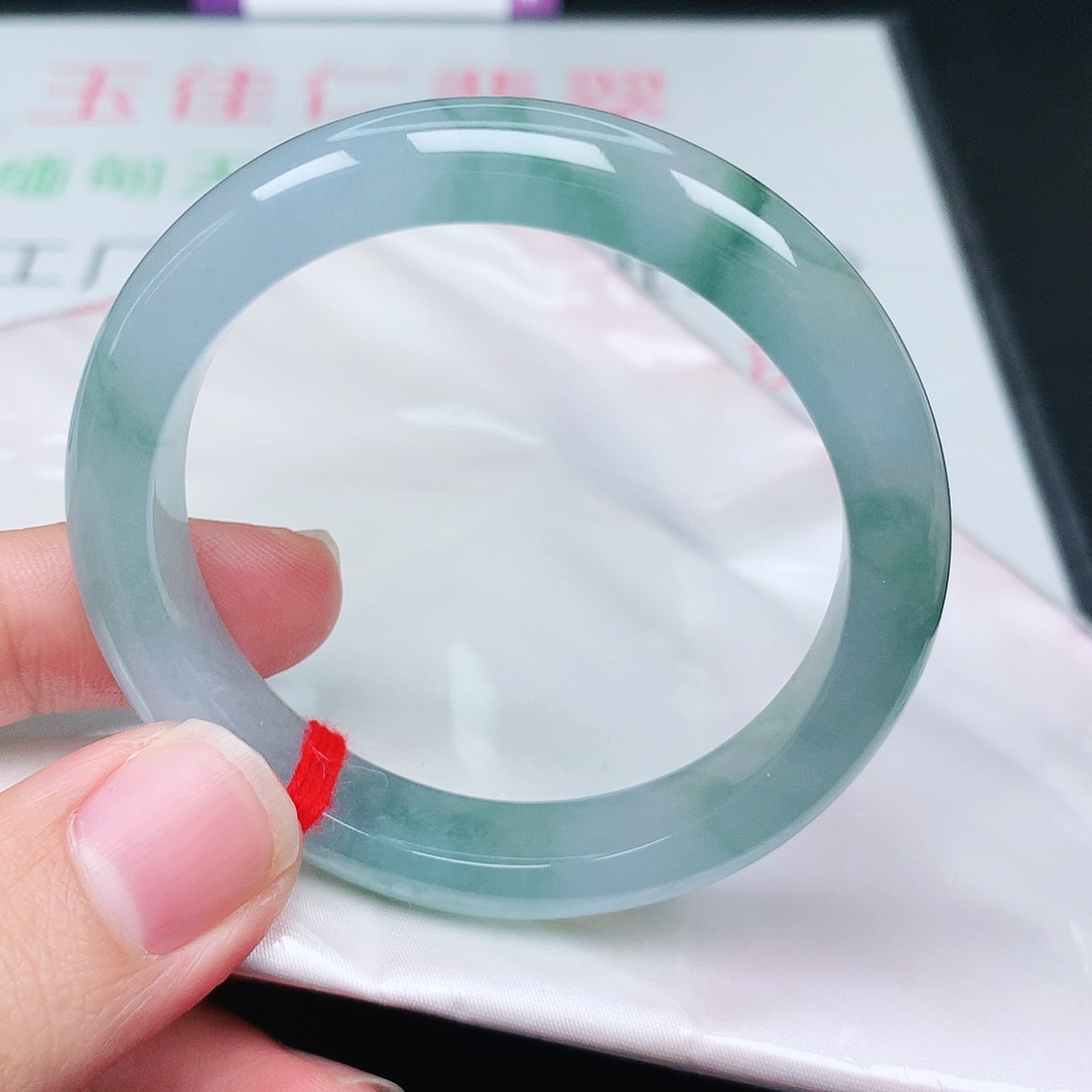 未镶嵌手镯翡翠天然翡翠手镯