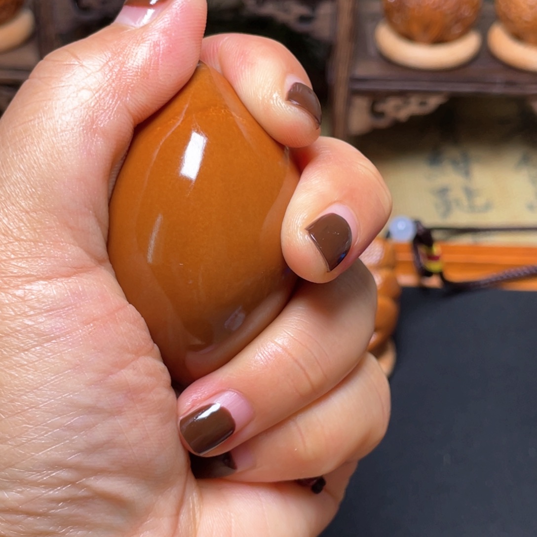 橄榄核吊坠一线天40穿配