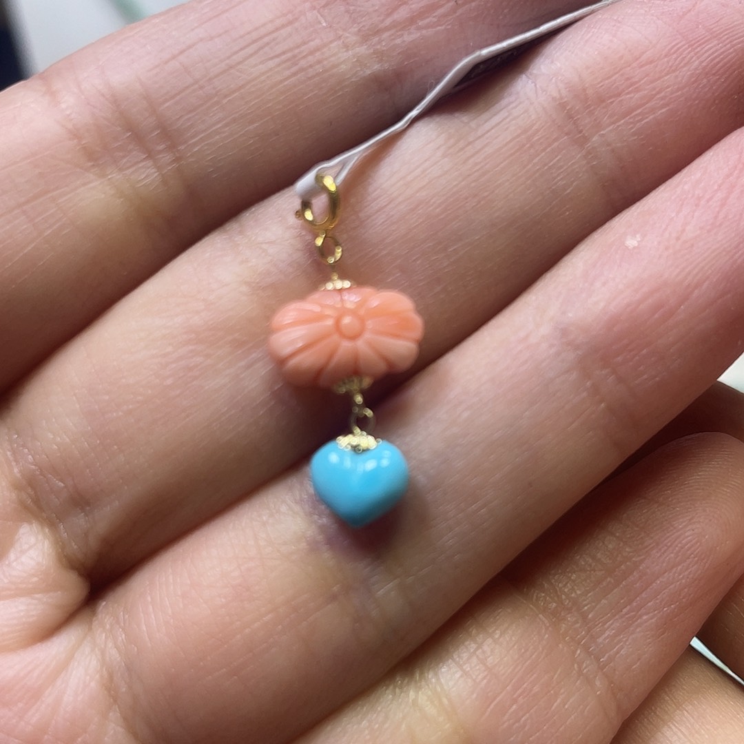 绿松石18K金镶嵌吊坠