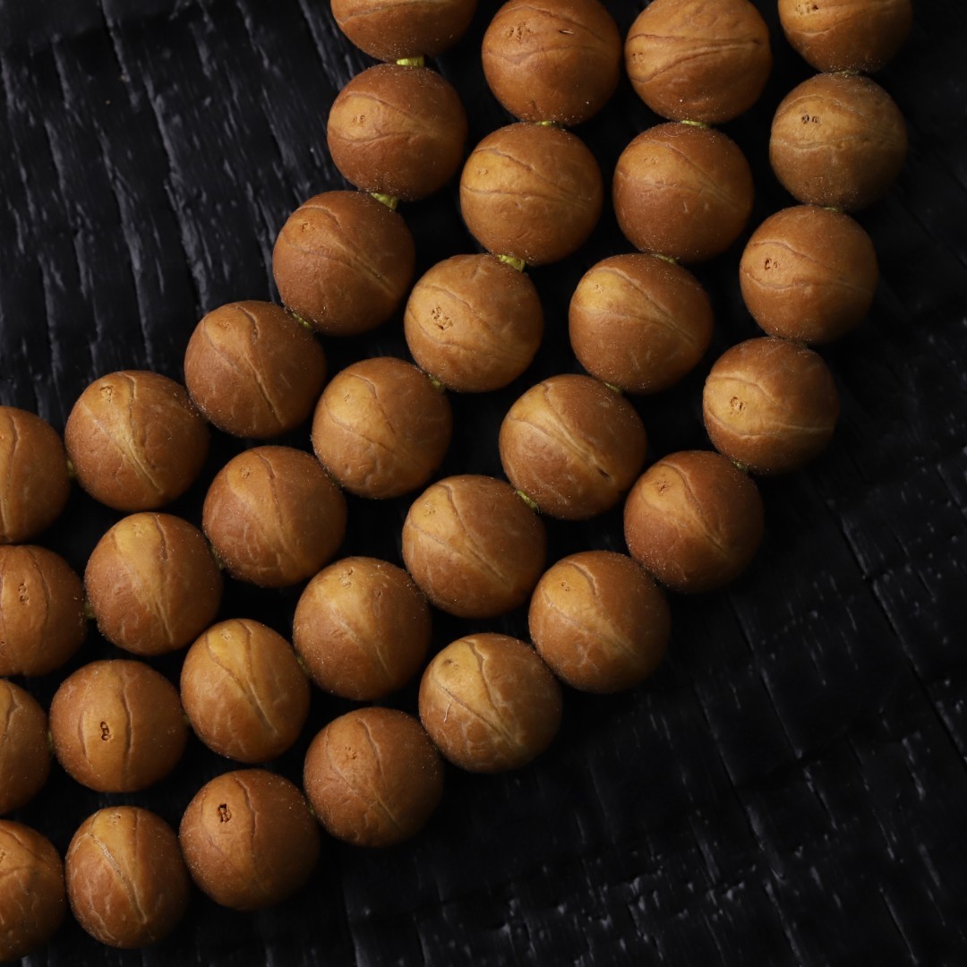 251199-1【老料红皮酸枣核小凤眼】精配酸枣核小凤眼108文玩