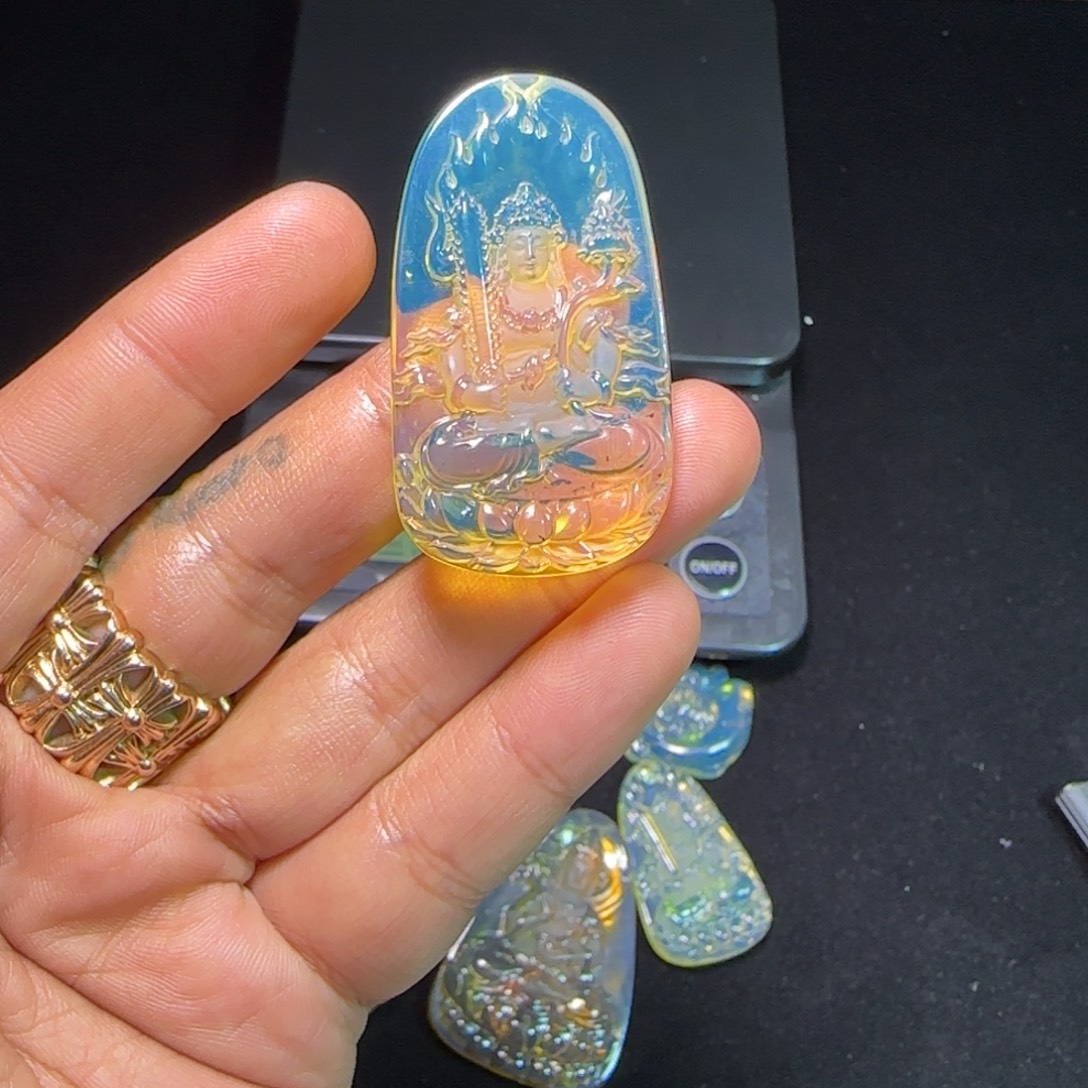 琥珀未镶嵌裸石琥珀