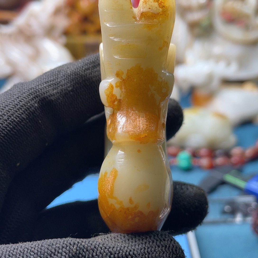 和田玉（糖玉）未镶嵌颈饰