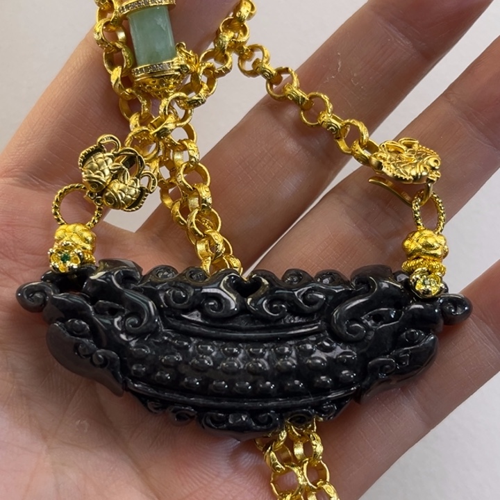 翡翠吊坠(赠链)未镶嵌代编织