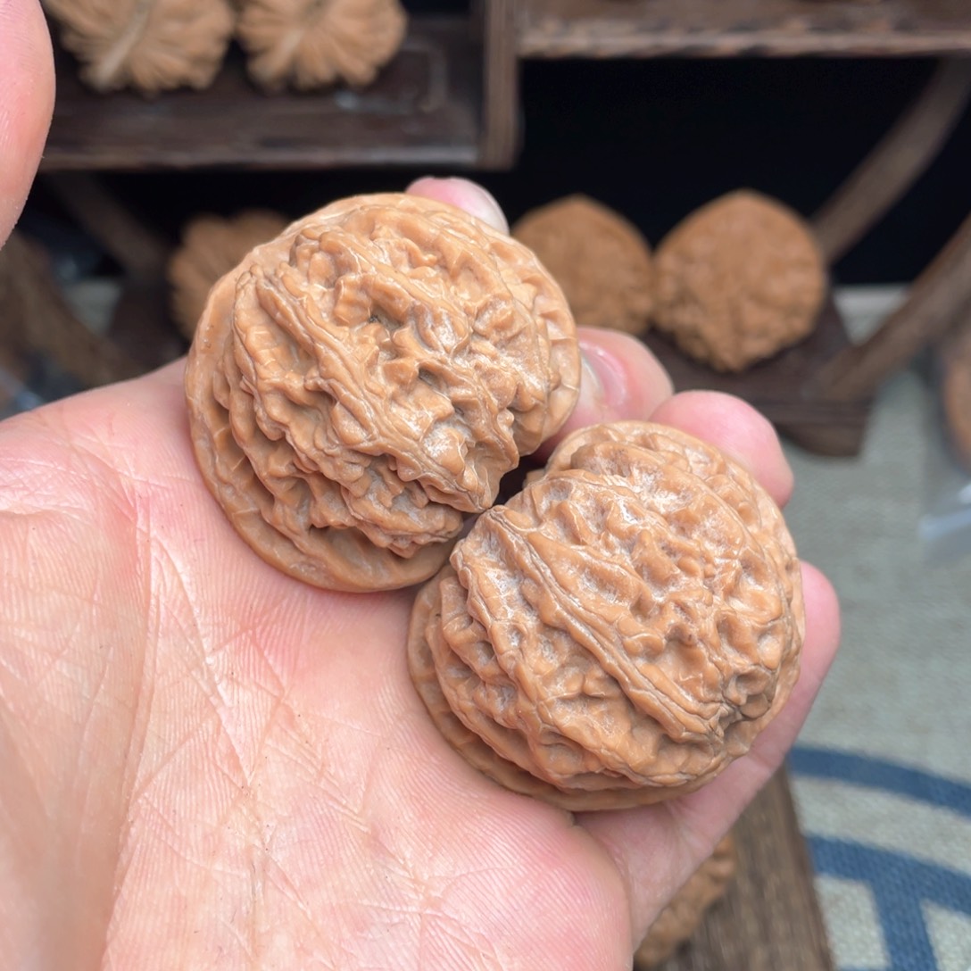 文玩核桃把件二*胡42.9毕业苹果园