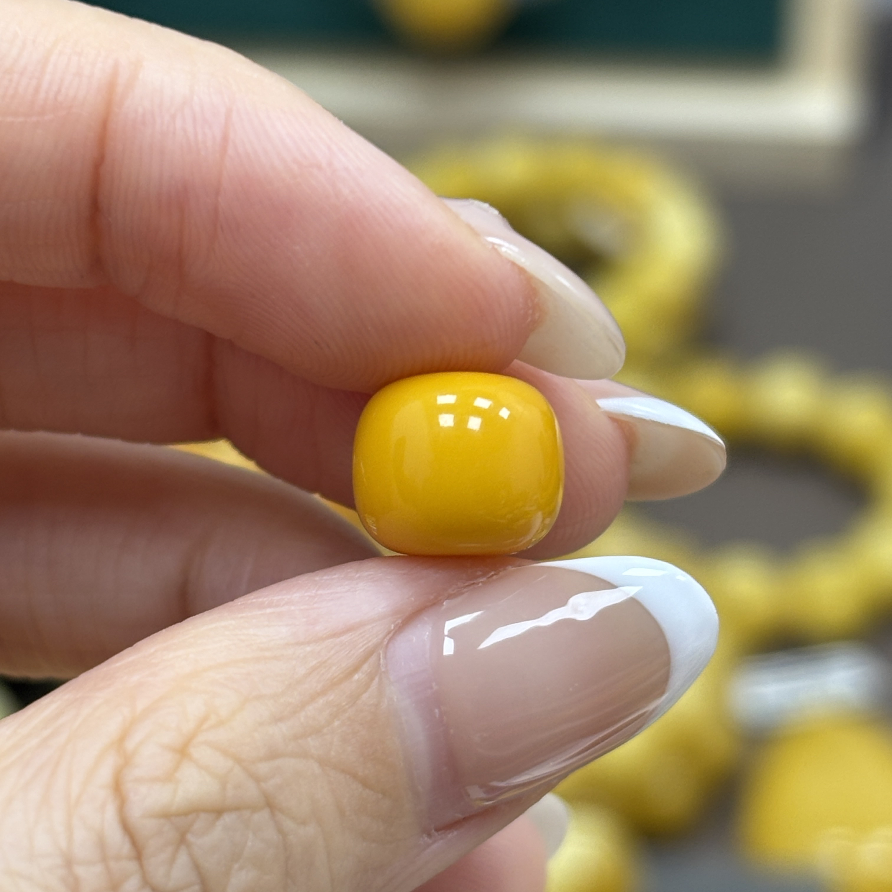 10.5*8.8mm小妖珠宝天然原矿琥珀蜜蜡