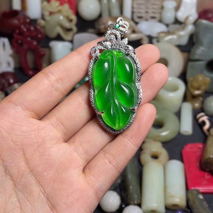 吊坠滴血莲花菩提