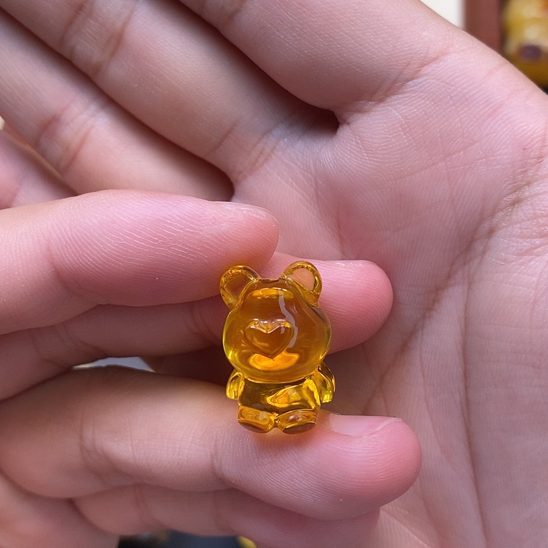 未镶嵌琥珀珠宝奇石