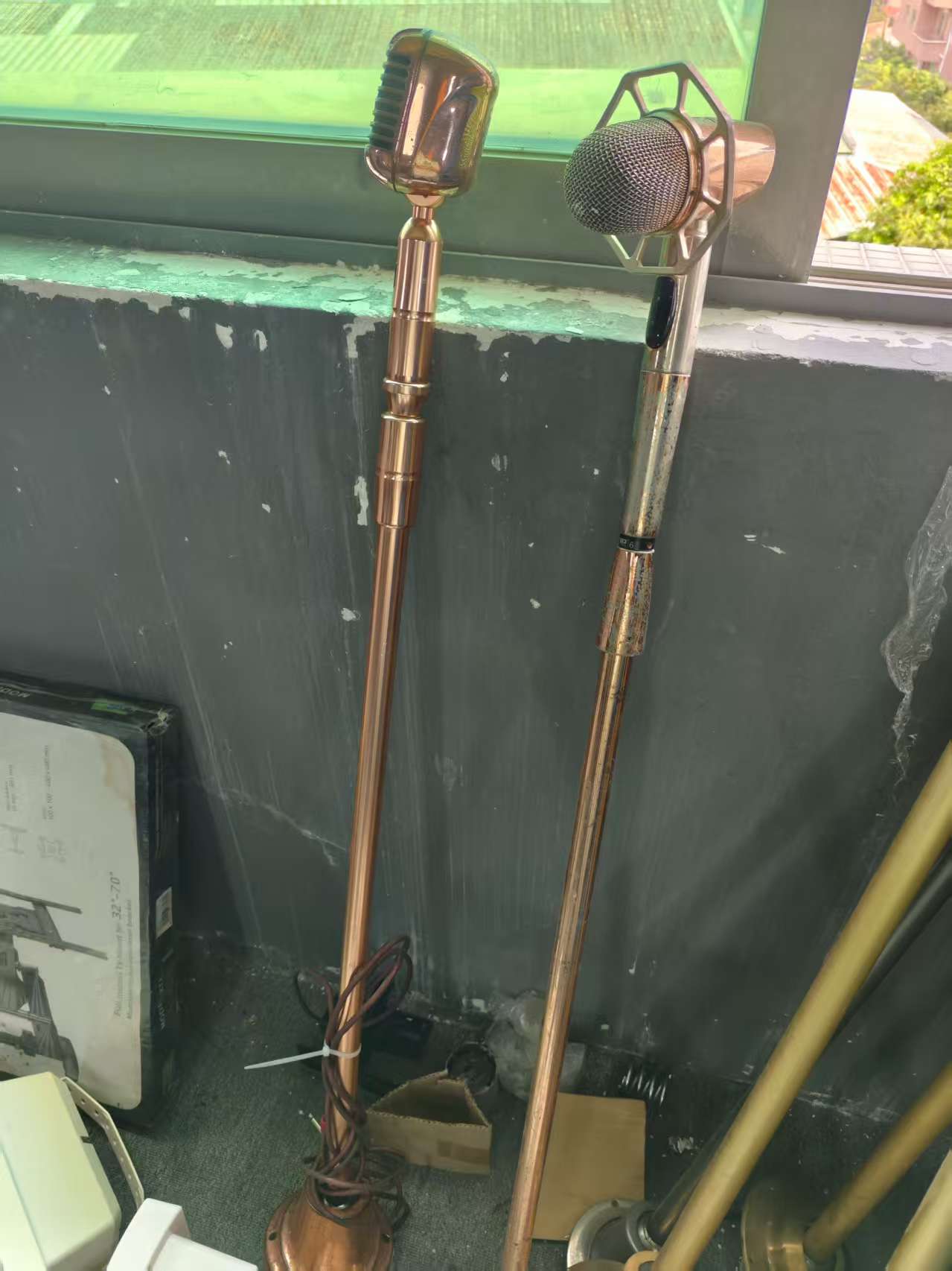 8新  单只 摇麦  需要自己动手配接线 随机发货 不包邮 运费到付