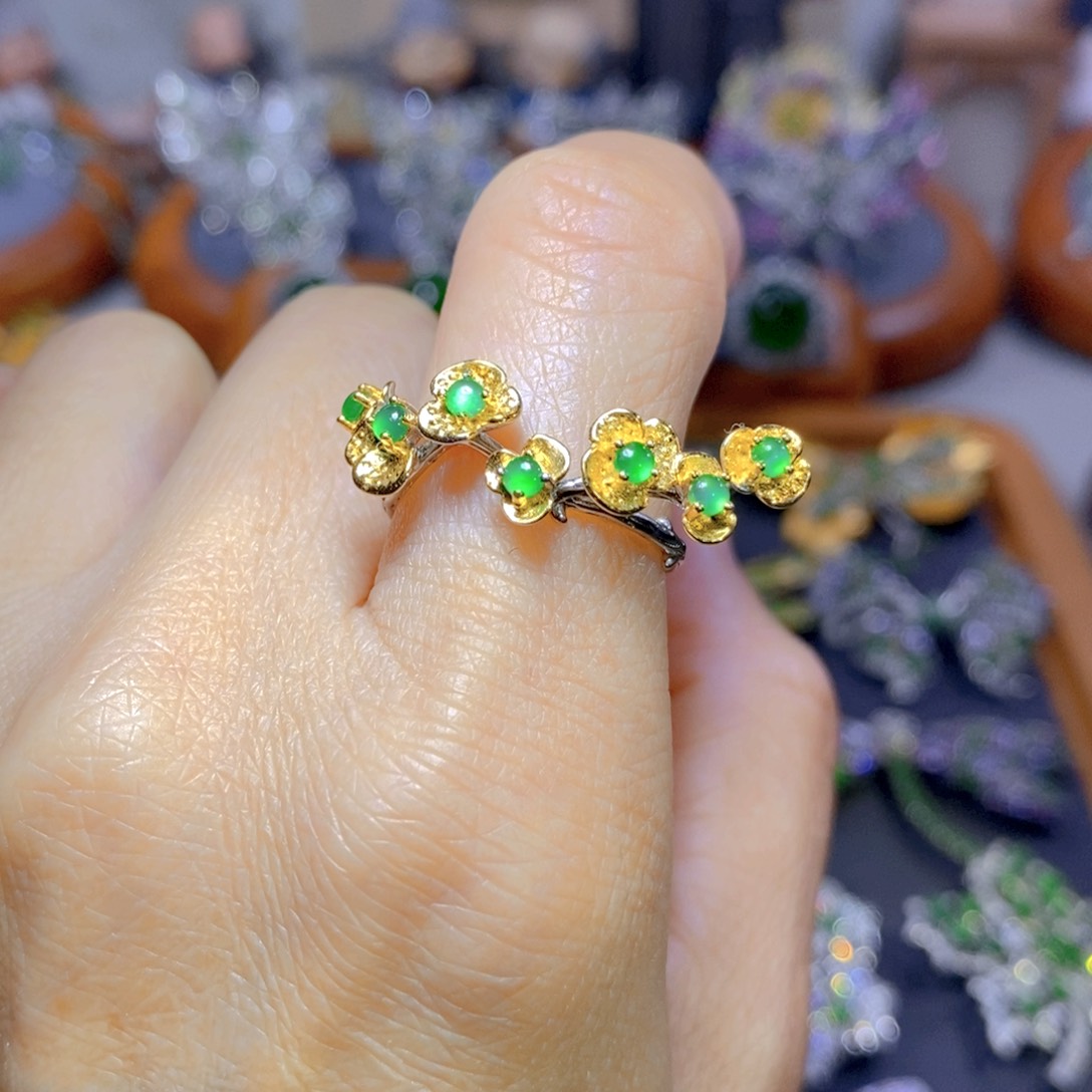 翡翠颈饰银S925镶嵌天然翡翠