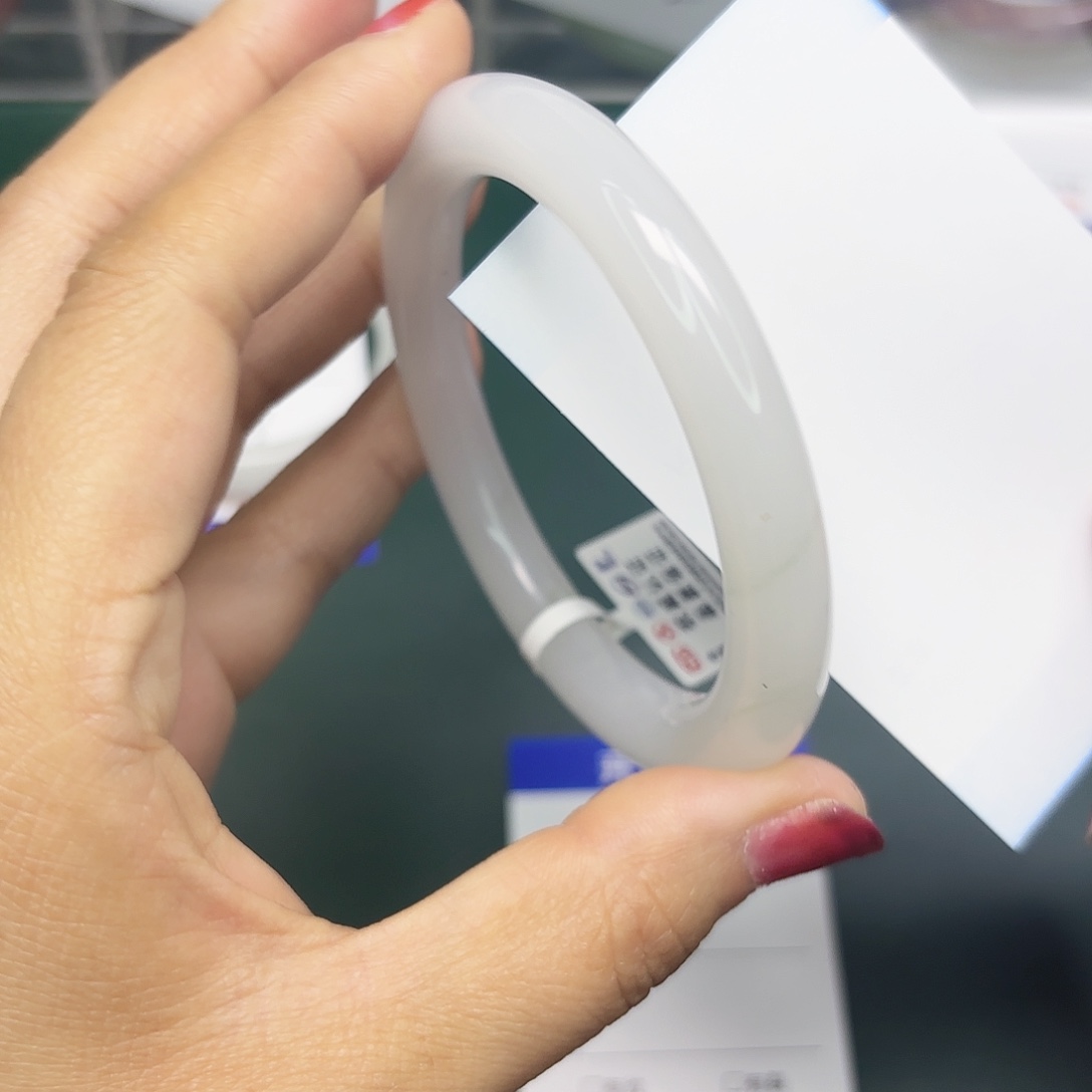 石英质玉未镶嵌手镯17/60