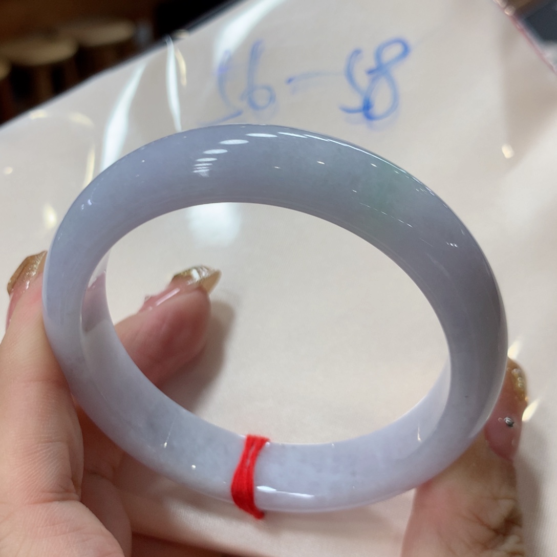翡翠手镯未镶嵌翡翠