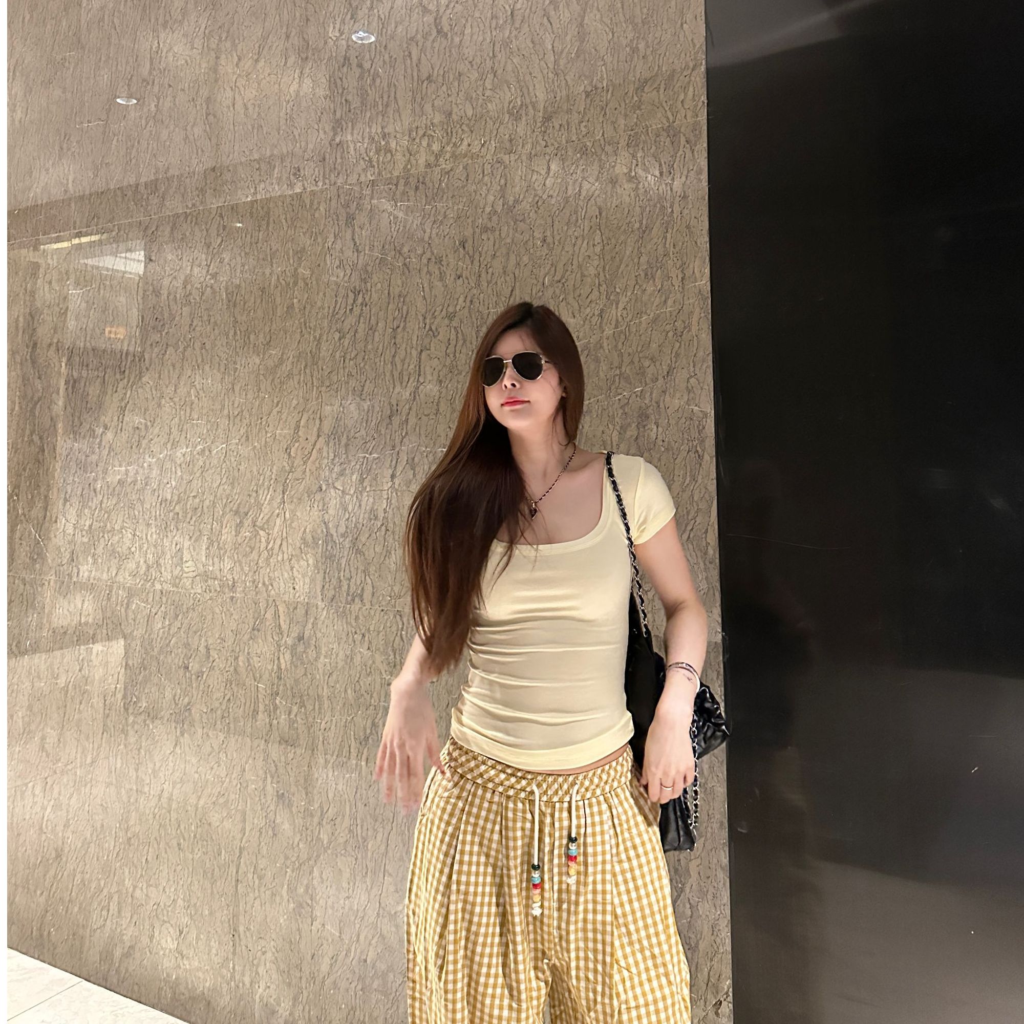 主播推荐-小众系列方领修身纯欲短袖