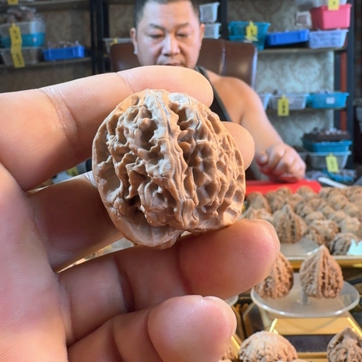 文玩核桃吊坠2****水核桃