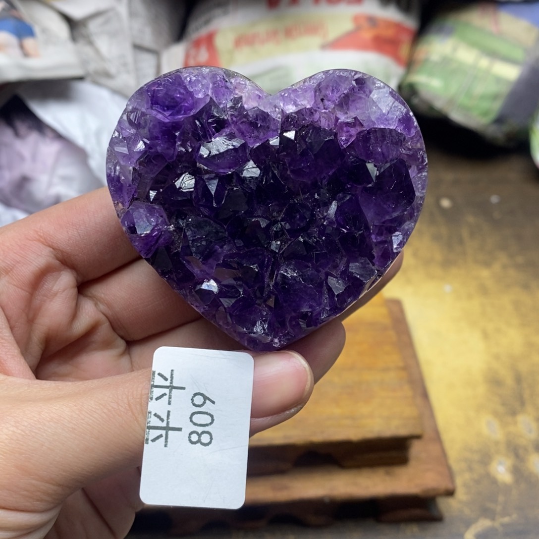 紫晶乌拉圭未镶嵌