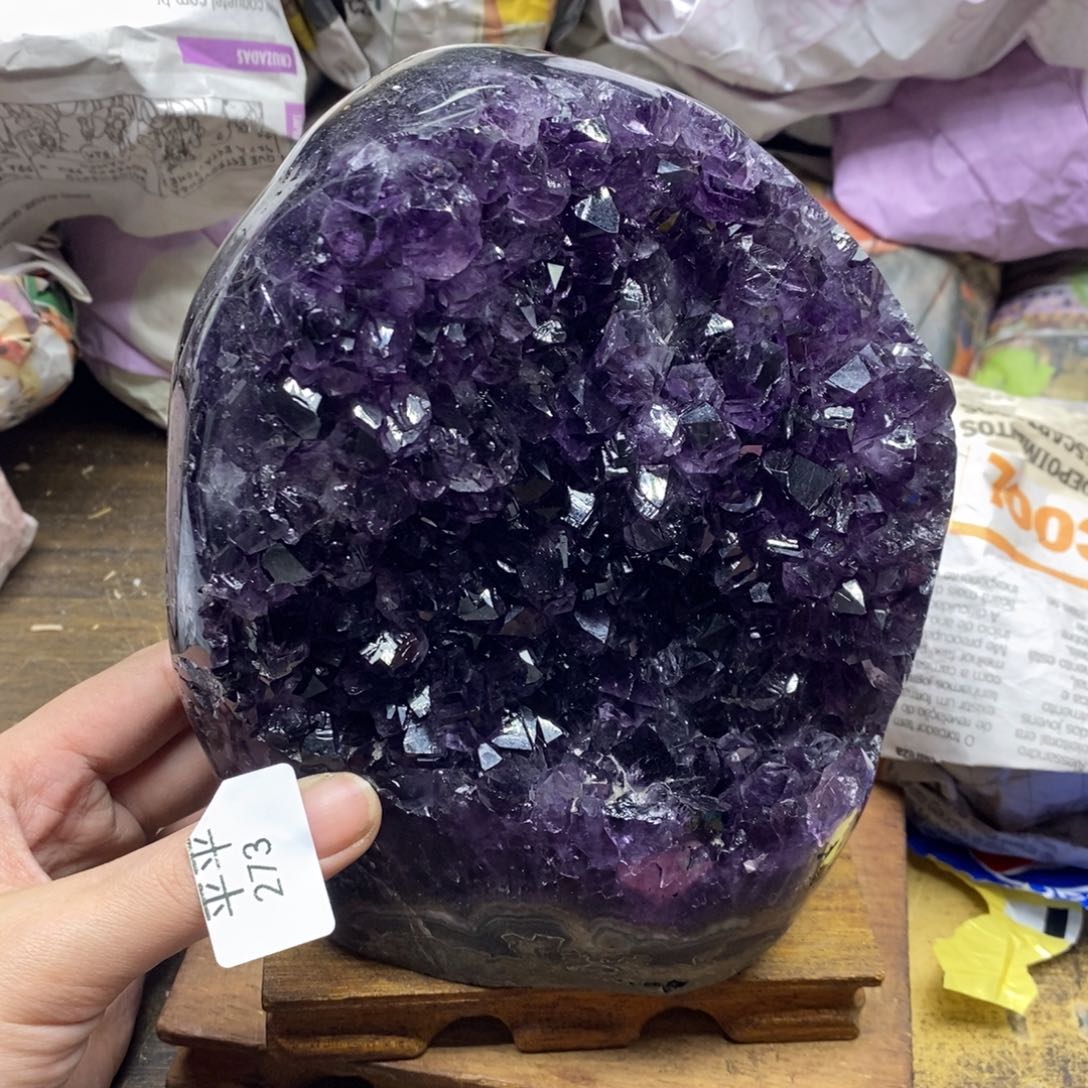 紫晶乌拉圭未镶嵌