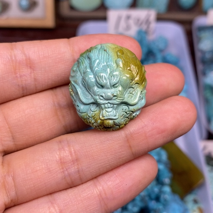 绿松石未镶嵌颈饰