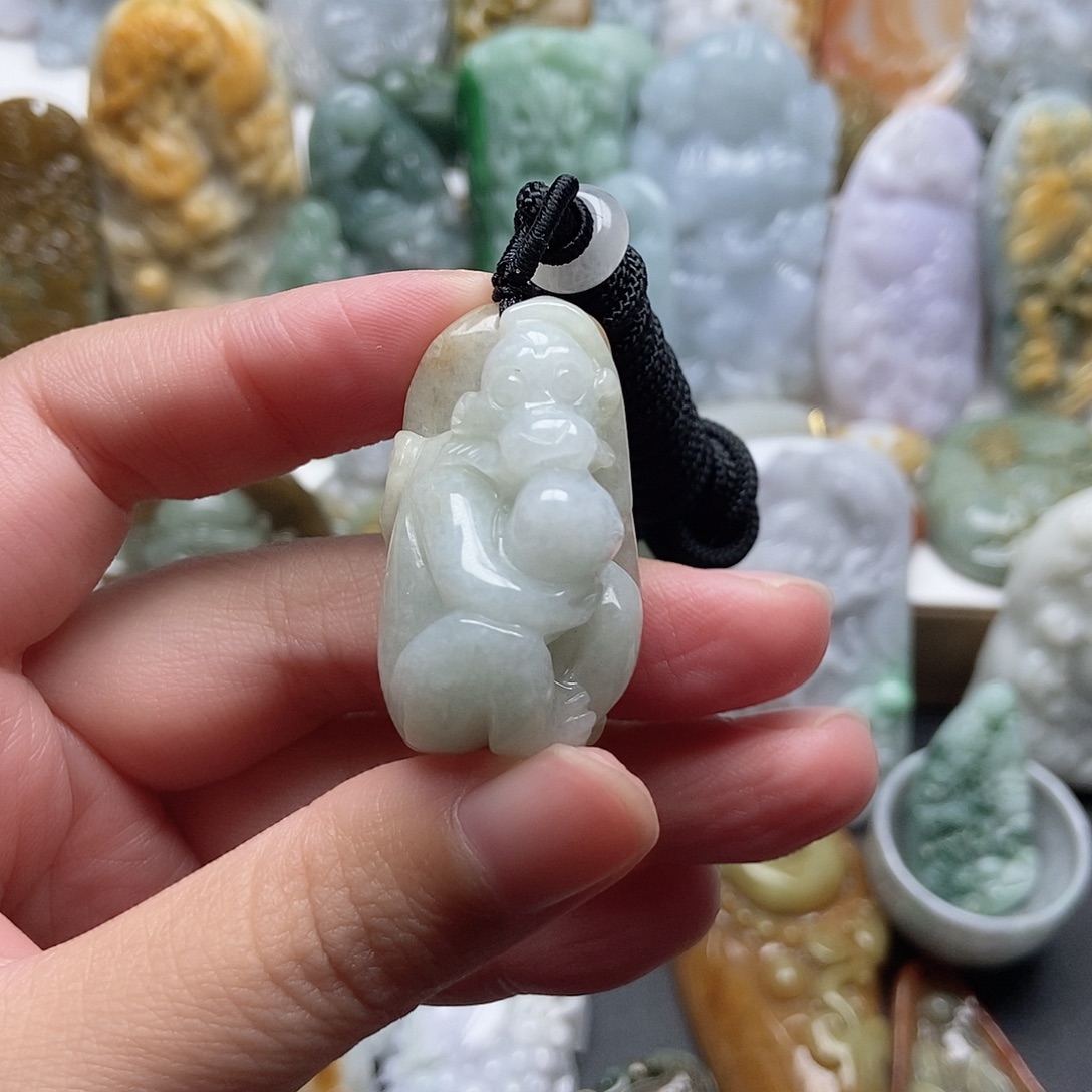 翡翠未镶嵌颈饰翡翠