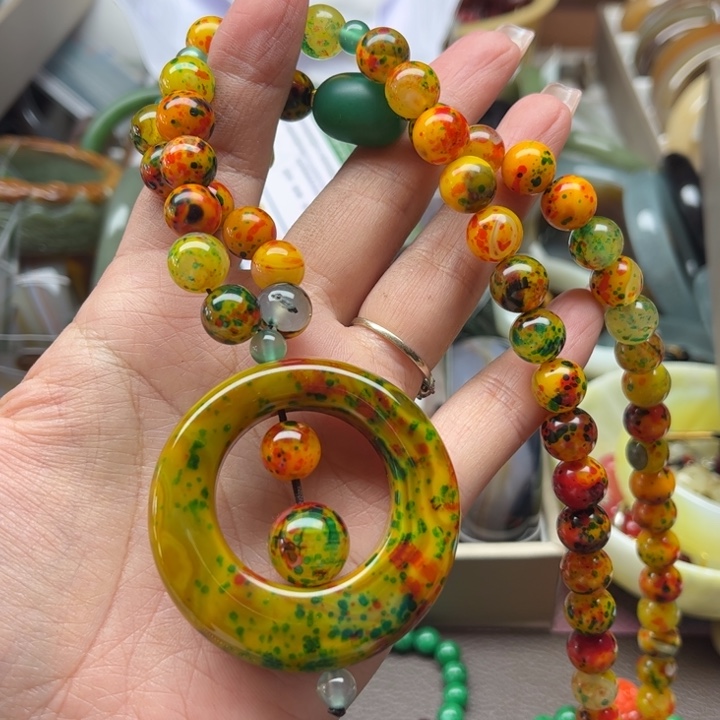 玛瑙/玉髓颈饰未镶嵌