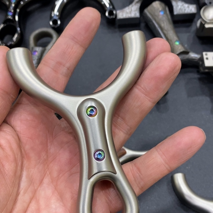 .***；80钛合金毒液顶卡带弓包