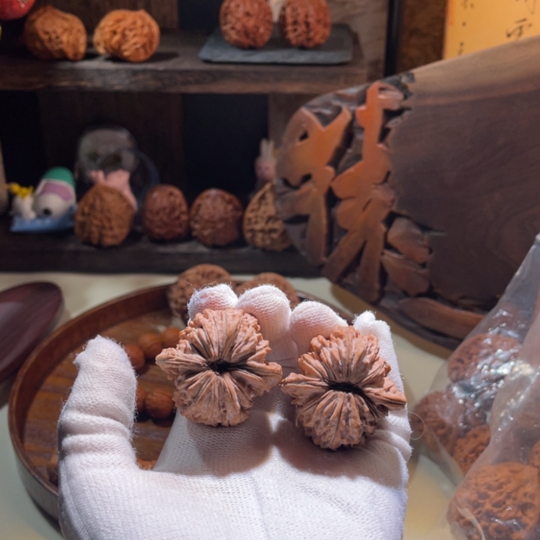 文玩核桃把件40老树四座楼差尺全品