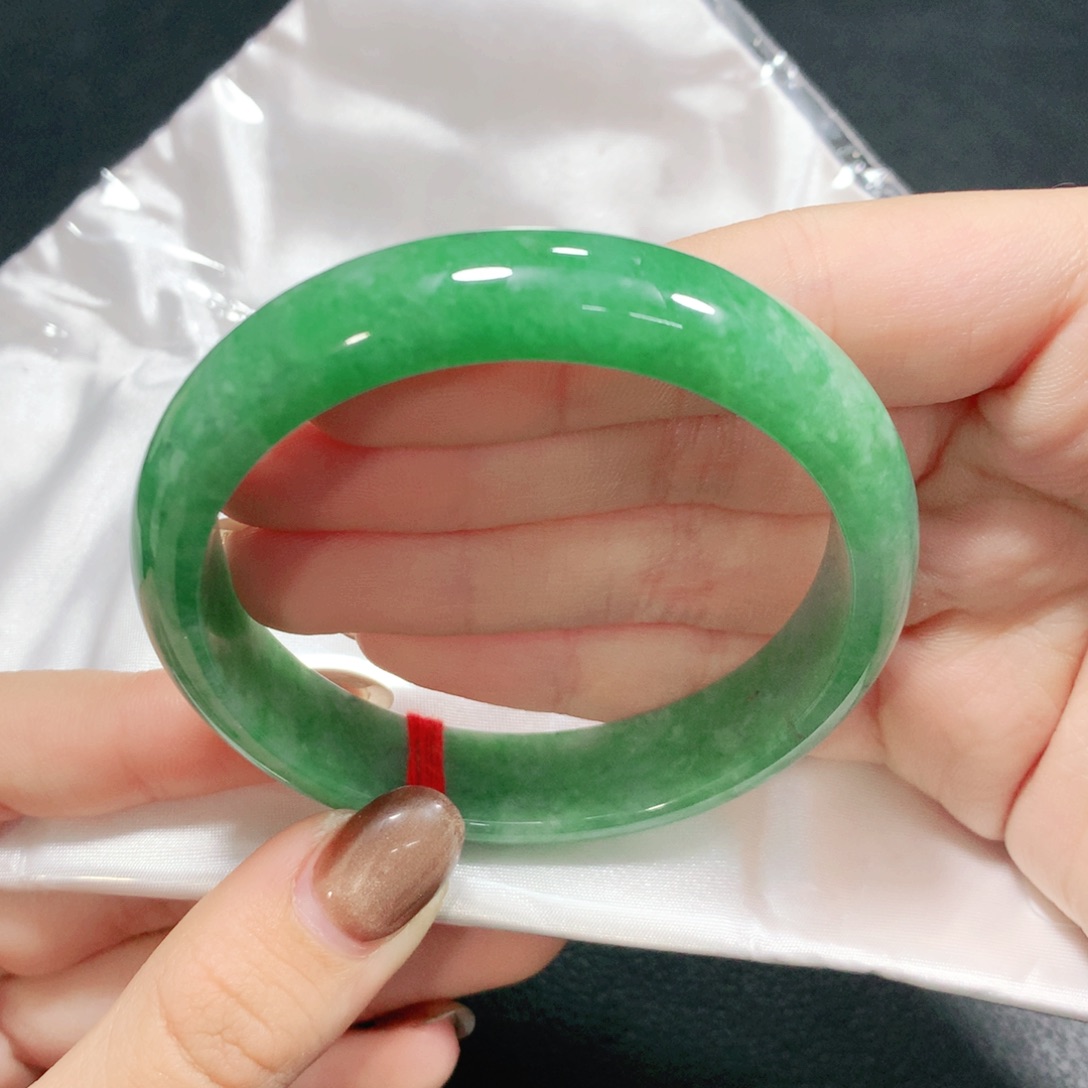 翡翠未镶嵌手镯56圈Z1035