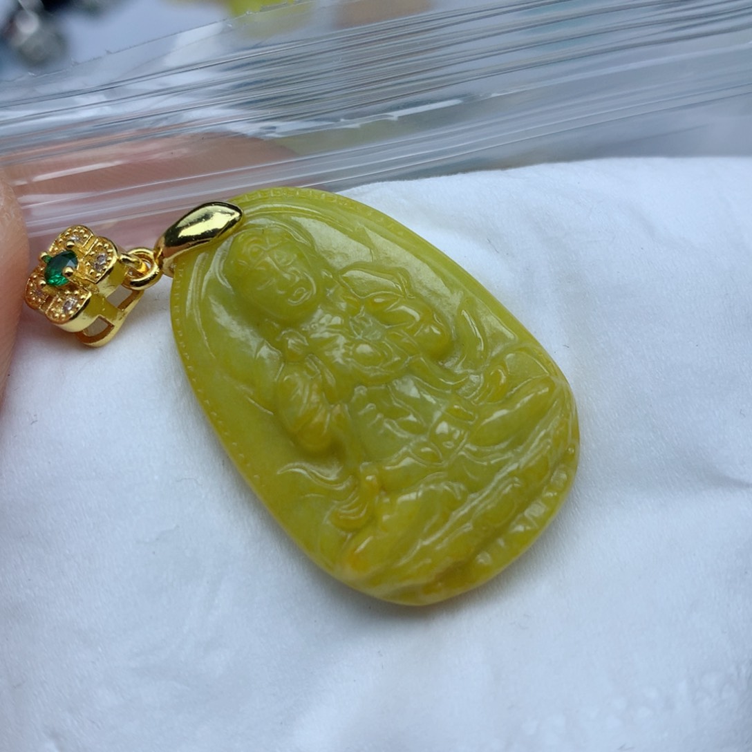 翡翠颈饰未镶嵌吊坠