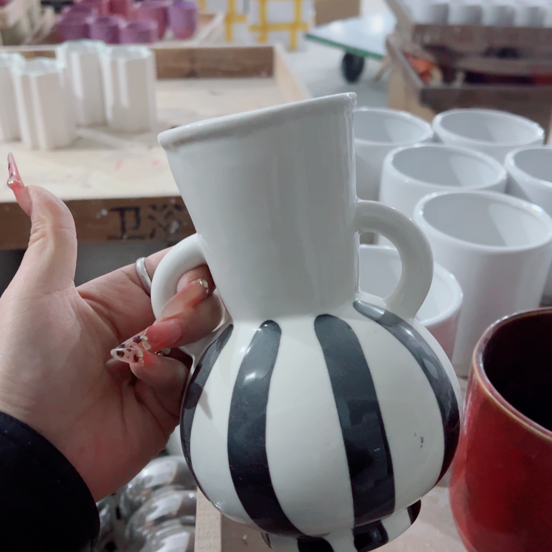 有孔，陶瓷花盆满10米包邮发货