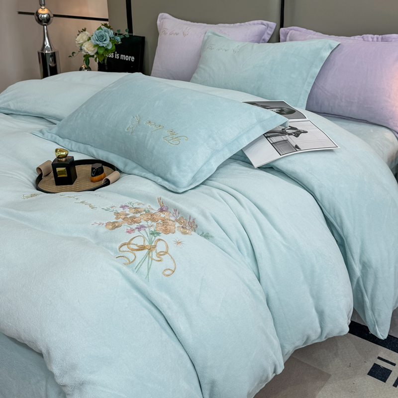 手捧花牛奶绒绣花四件套无静电牛奶绒四件套保暖加厚床品套件双面