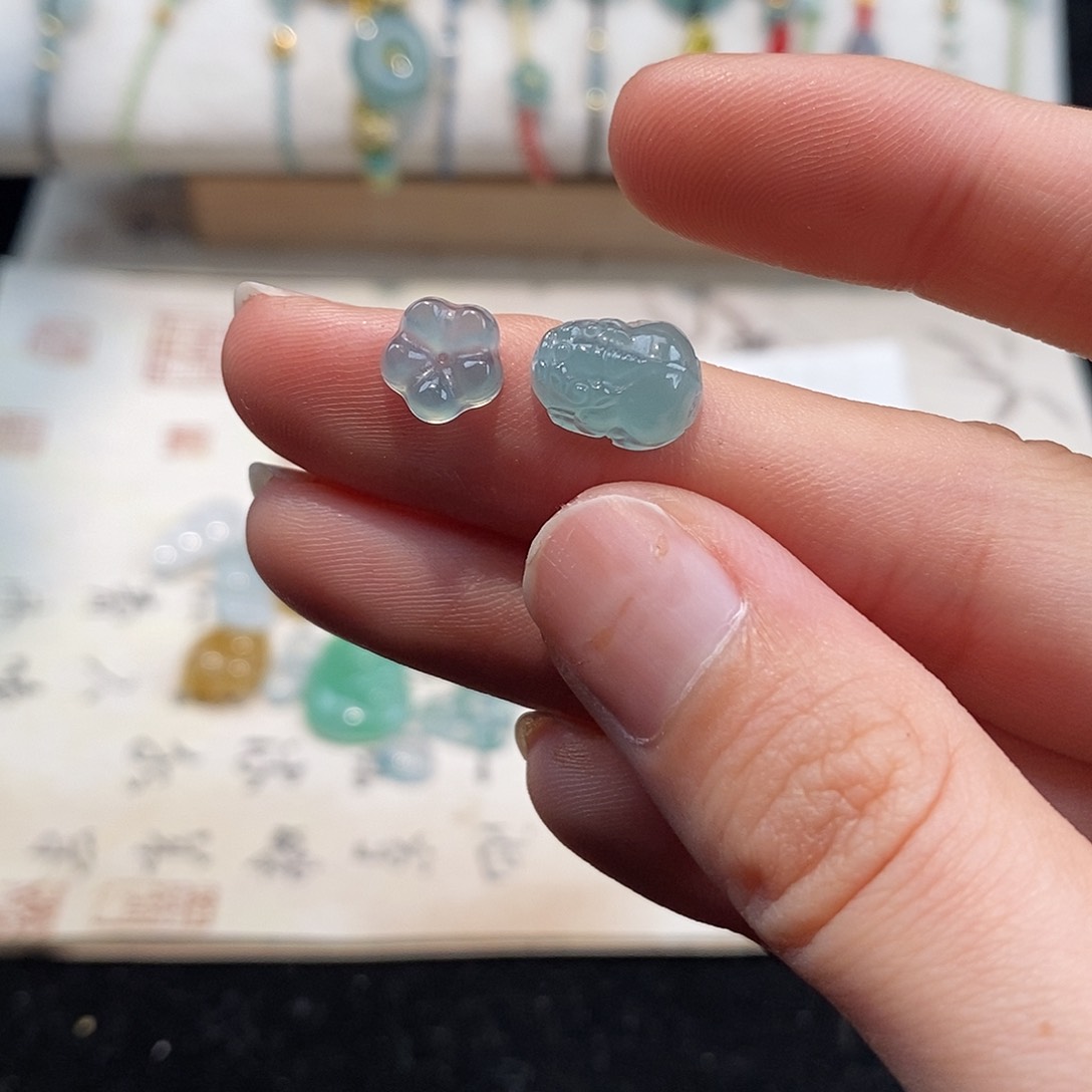 翡翠颈饰未镶嵌婷*天然翡翠