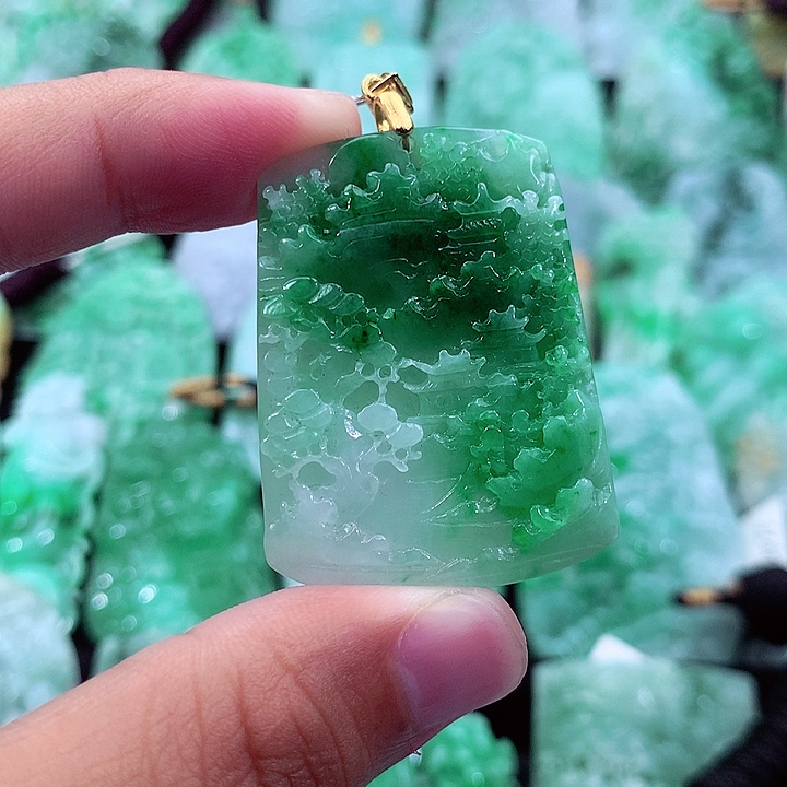 翡翠未镶嵌吊坠(不含链)