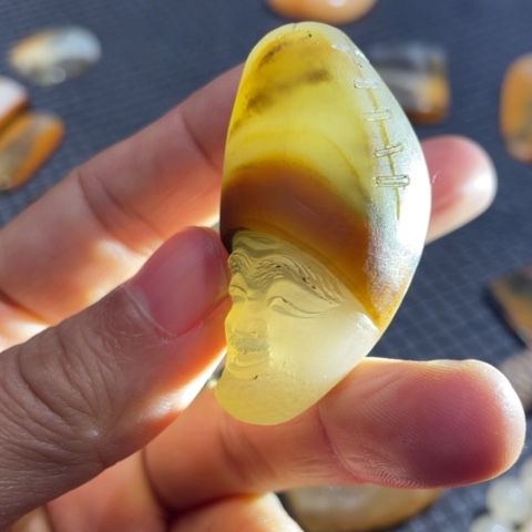 【闪购商品】未镶嵌石英质玉（黄龙玉）颈饰