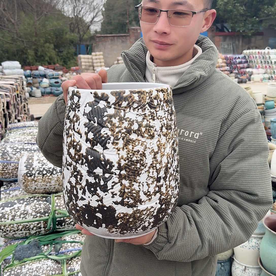 紫砂花盆口21高31（一个芭蕉叶泼墨