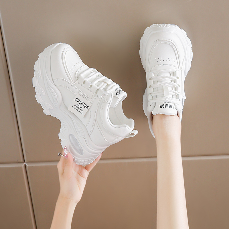 新款秋季时尚皮面女厚底休闲单鞋百搭内增高透气小个子内增高女鞋