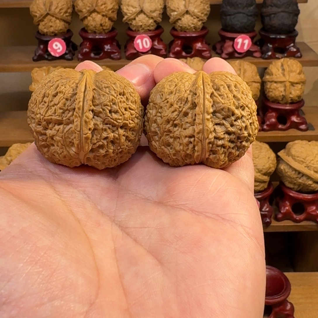 铁核桃把件荔枝元宝40尺