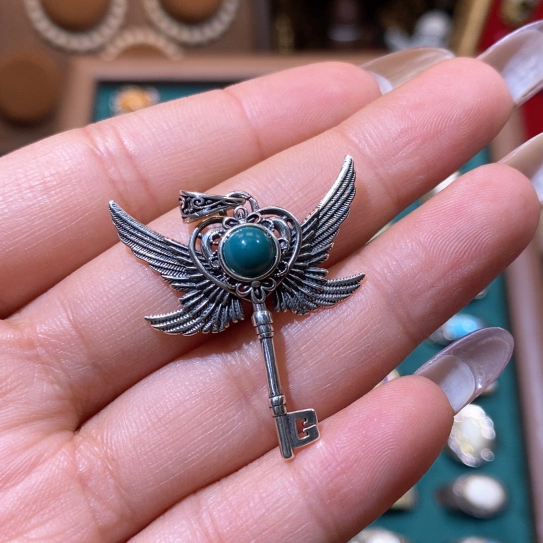 绿松石颈饰银S925镶嵌吊坠