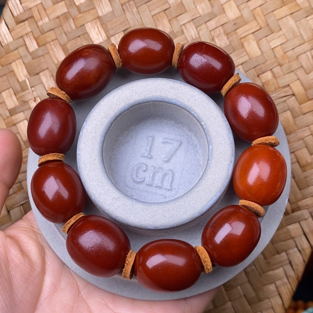 蜜蜡裸石未镶嵌蜜蜡