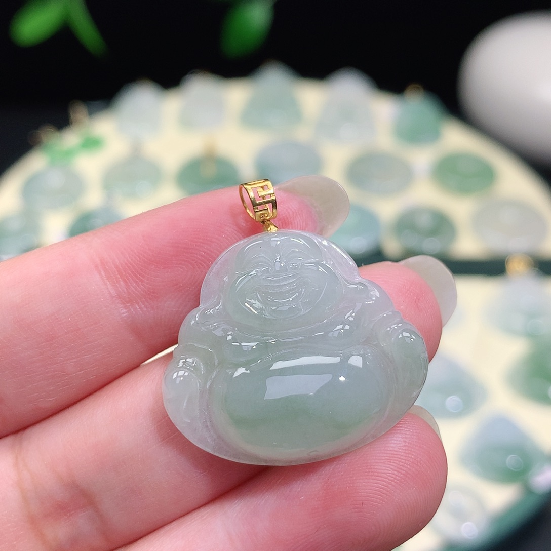 翡翠18K金镶嵌颈饰佛公