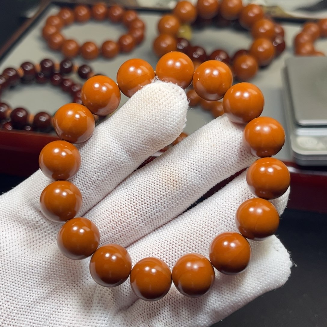 嘛***o橄榄核吊坠1.3+精品老树铁核 小孔